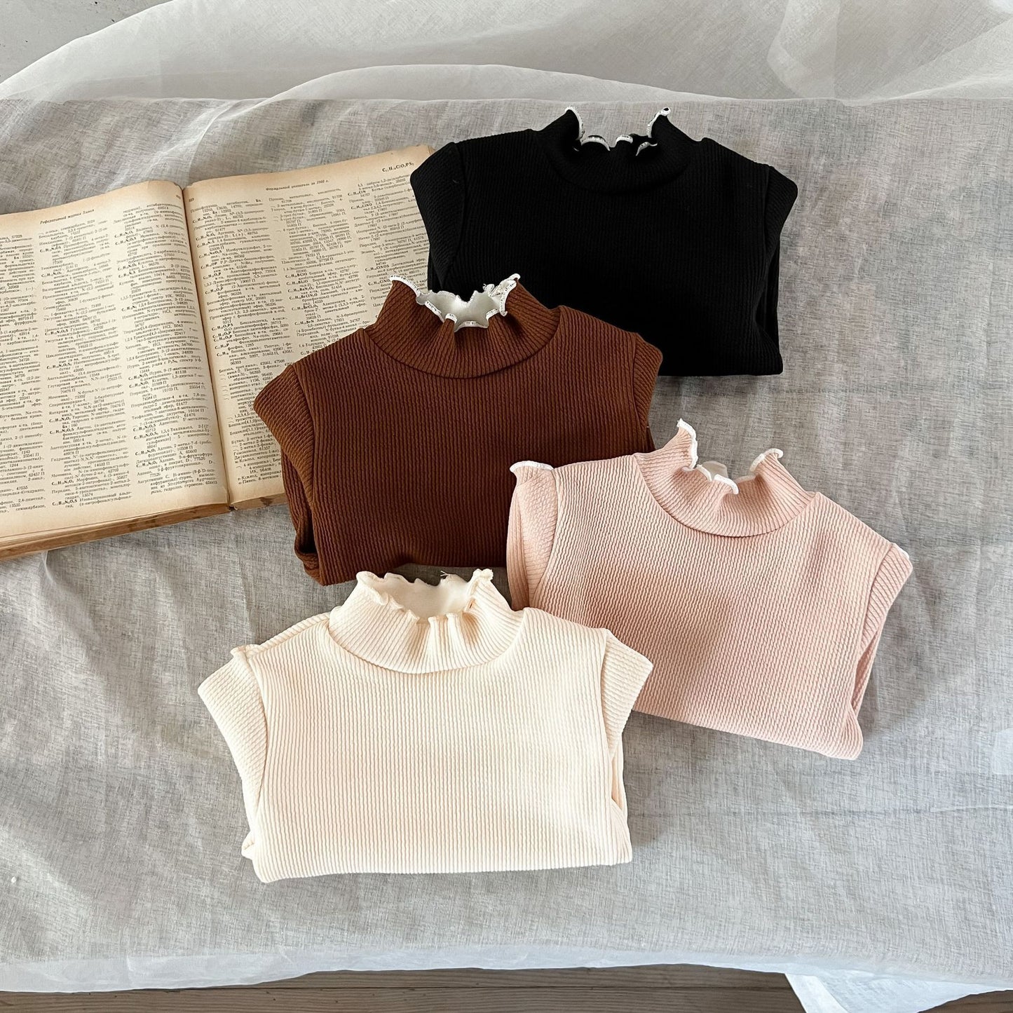 Unisex Langarmshirt für Kinder – Basic & vielseitig