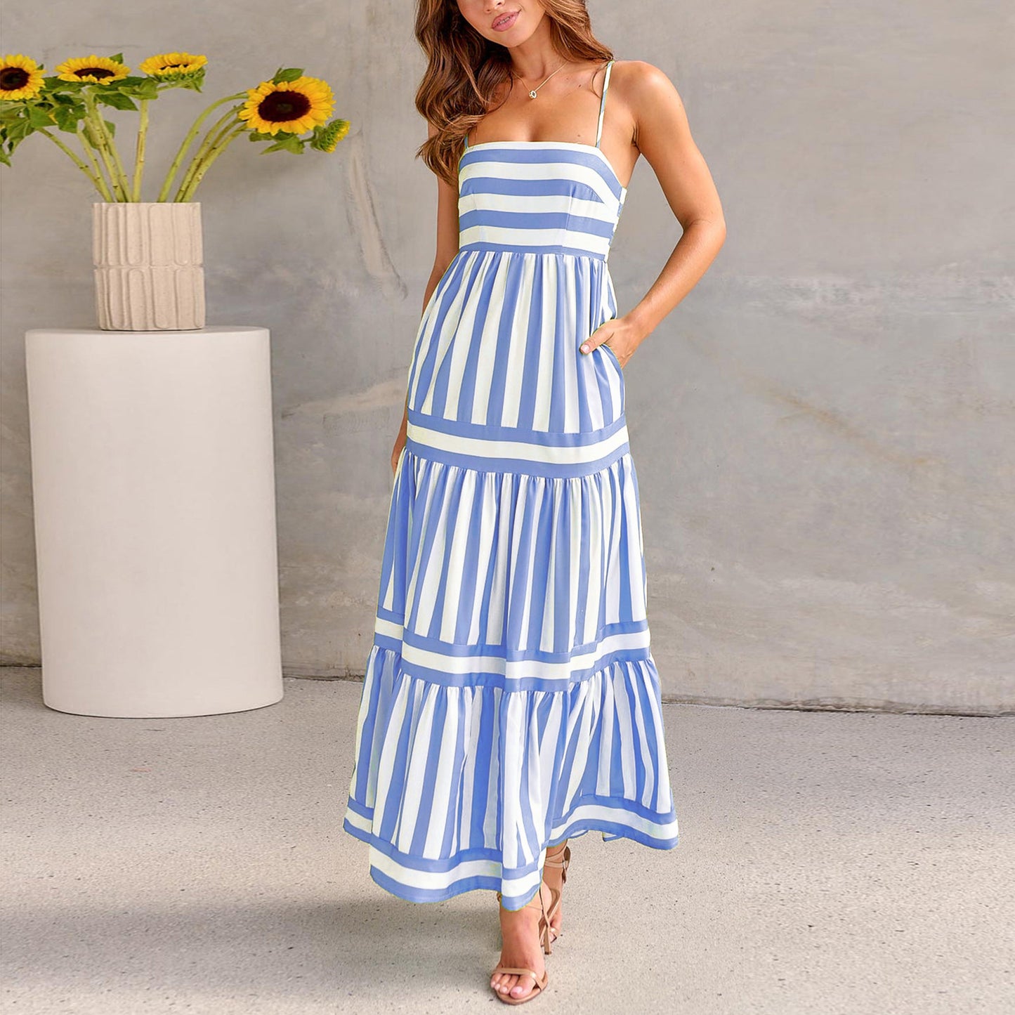 Streifen-Maxikleid mit Trägern & Rückenausschnitt – Sommerlook mit Wow-Effekt