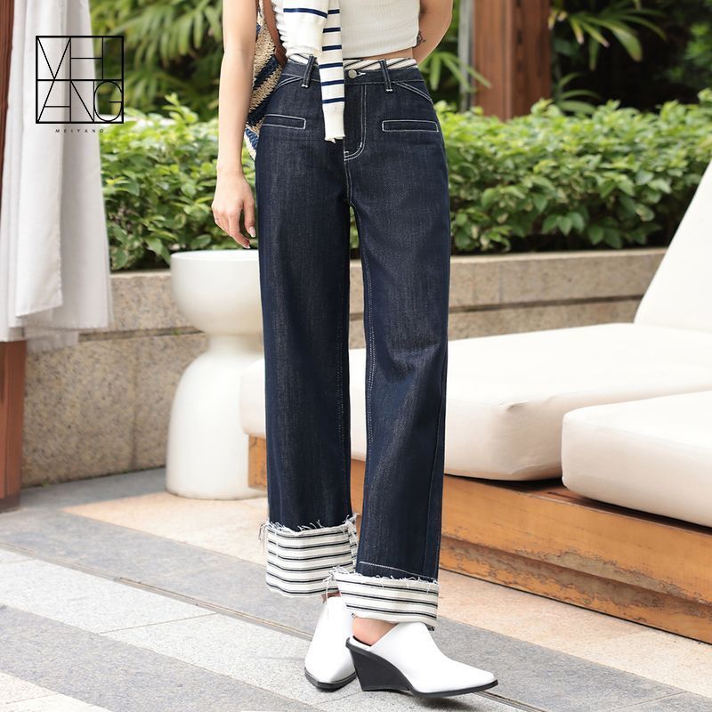 High Waist Wide-Leg Jeans mit Streifen – Lässiger Luxus für jeden Tag