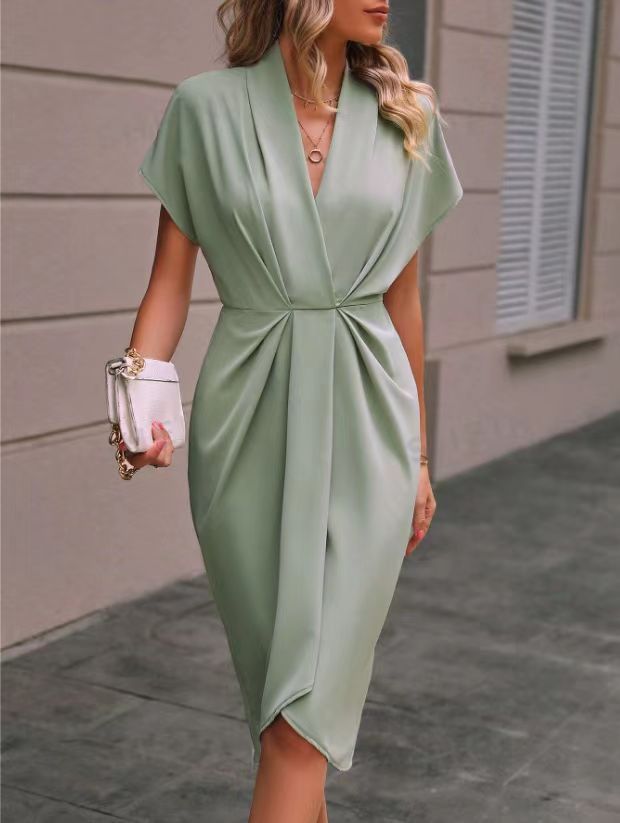 Sommerkleid mit V-Ausschnitt & Fledermausärmeln