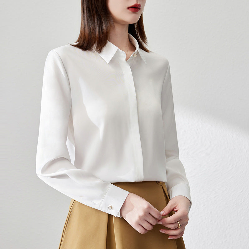 Elegantes Satinshirt