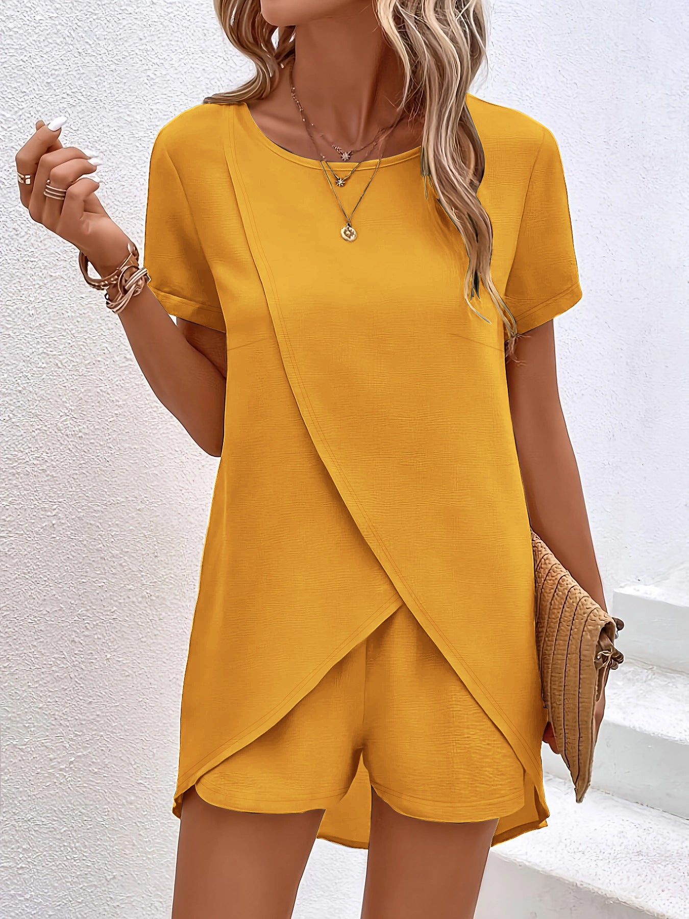 Zweiteiler Damen Set Asymmetrisches Oberteil & Shorts