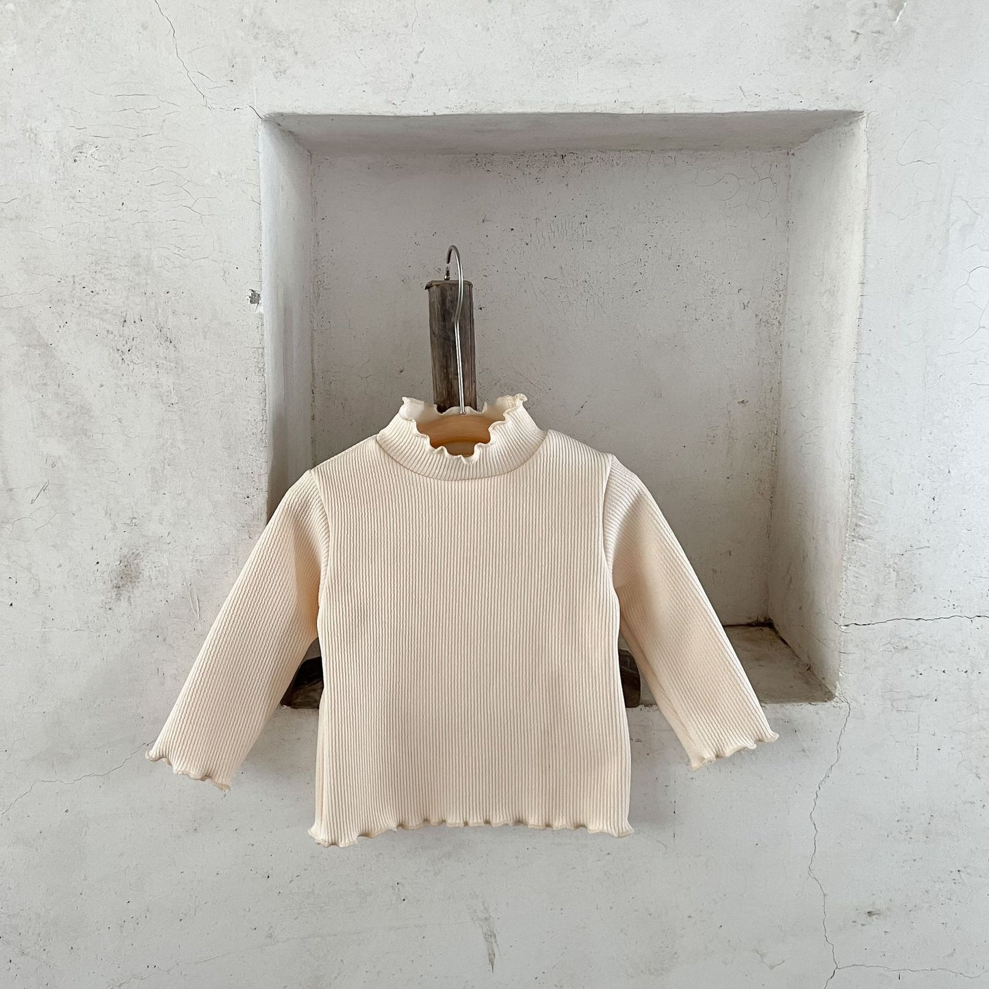 Unisex Langarmshirt für Kinder – Basic & vielseitig