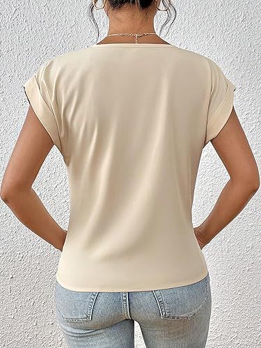 Sommer-T-Shirt mit V-Ausschnitt & Knoten-Detail