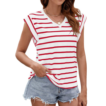Gestreiftes Sommer-T-Shirt mit V-Ausschnitt