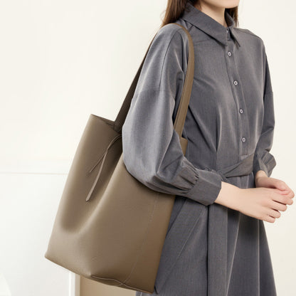 Große Bucket-Bag aus Kunstleder