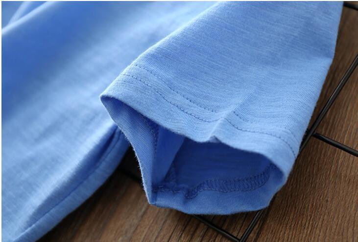 Leichtes Basic-T-Shirt für Kinder – ideal für warme Tage