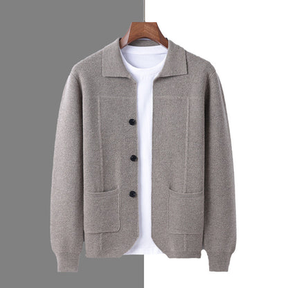 Herren Strickjacke mit Reverskragen – Eleganter Cardigan mit Taschen für Herbst & Winter