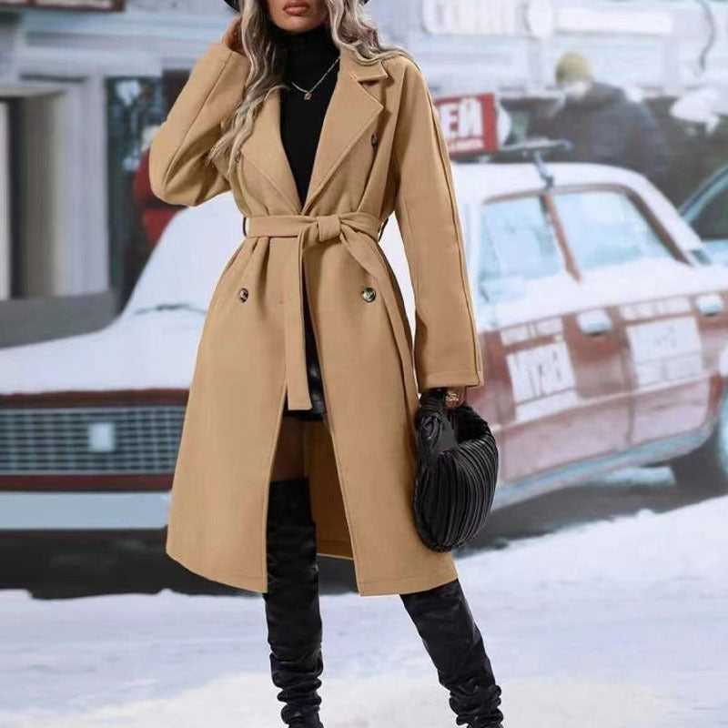 Eleganter Trenchcoat mit Gürtel