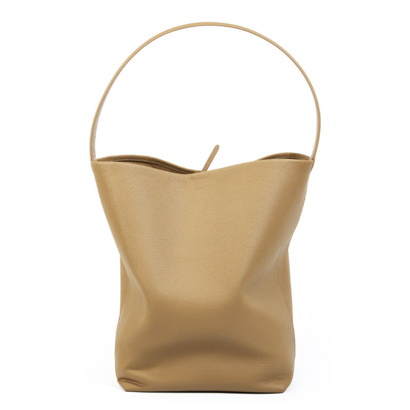 Große Bucket-Bag aus Kunstleder