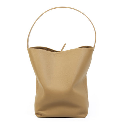 Große Bucket-Bag aus Kunstleder