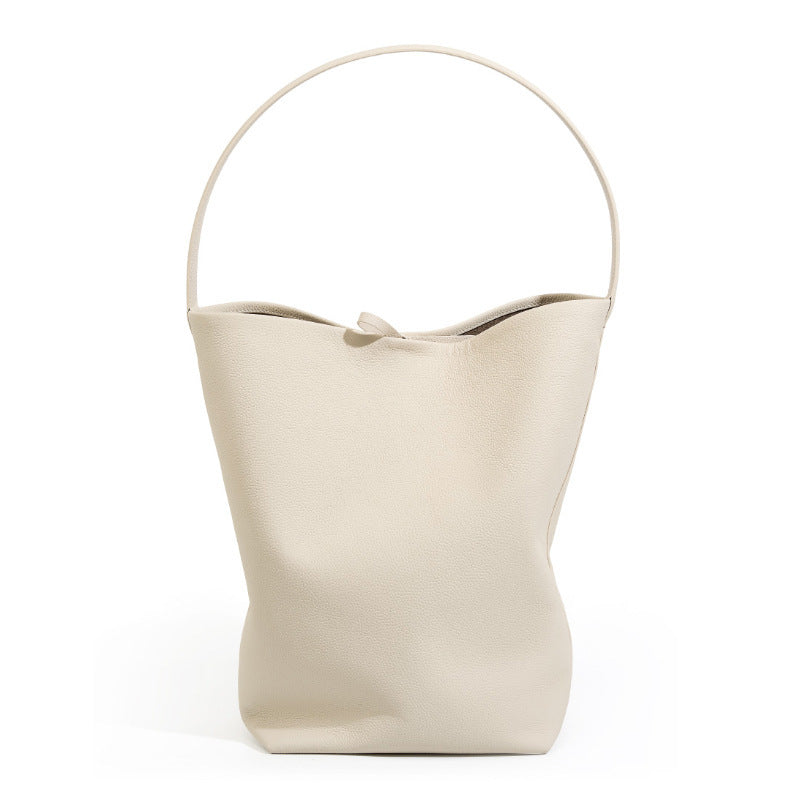 Große Bucket-Bag aus Kunstleder