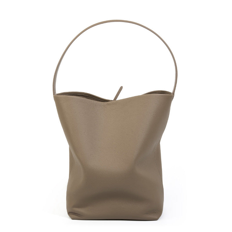Große Bucket-Bag aus Kunstleder